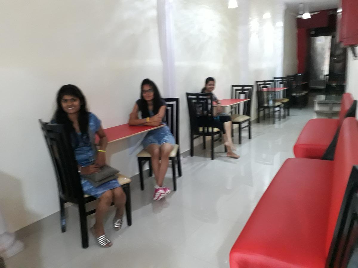 Town Hostel Mumbai - Ac Dormitory المظهر الخارجي الصورة